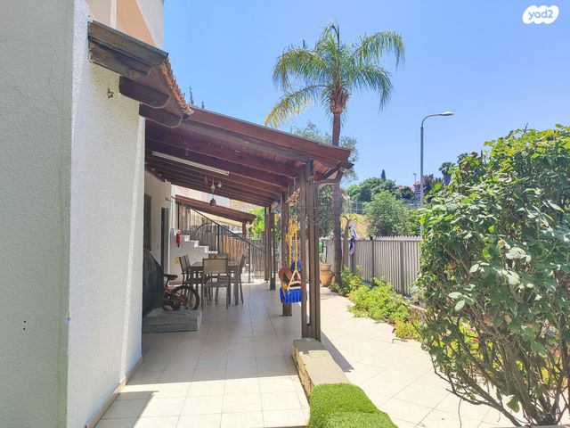 דירת גן, צוותא ב, אלפי מנשה