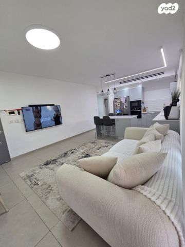 דירה, נחל דן, רמת נבון . הר כרמי, כרמיאל