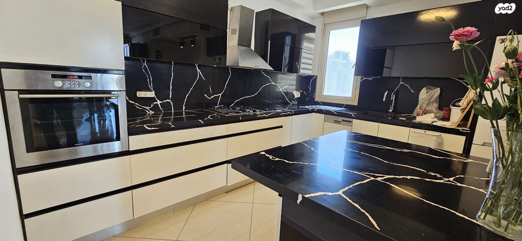 דירה, יצחק שדה 2, דרום מערב ותיק, בת ים