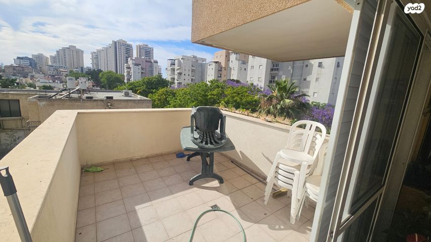 דירה, שדרות הרב לוין, רמת עמידר, רמת גן