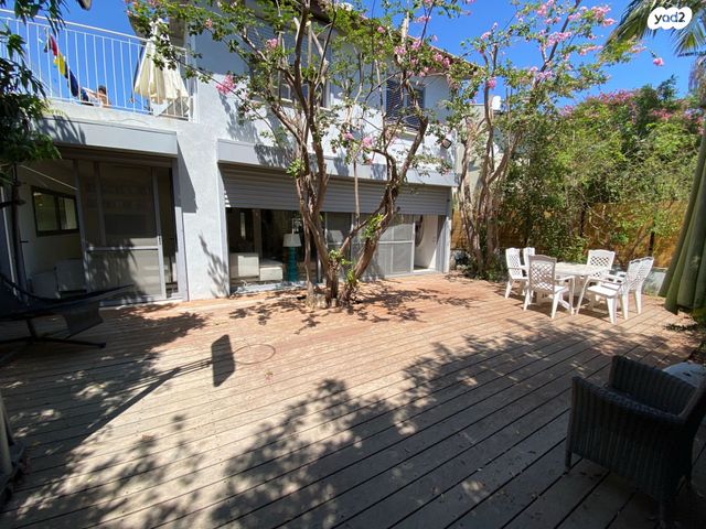 בית פרטי/ קוטג', קרית יערים, רמת השרון