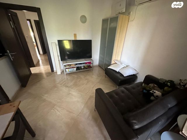 בית פרטי/ קוטג', נווה אילן - אזרחי, יבנה