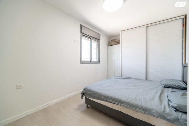 דירה, פול סמואלסון, פסגות אפק, ראש העין