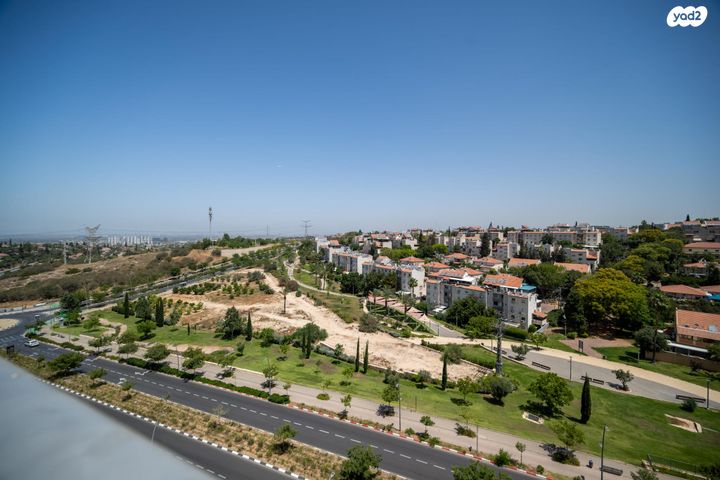 דירה, פול סמואלסון, פסגות אפק, ראש העין