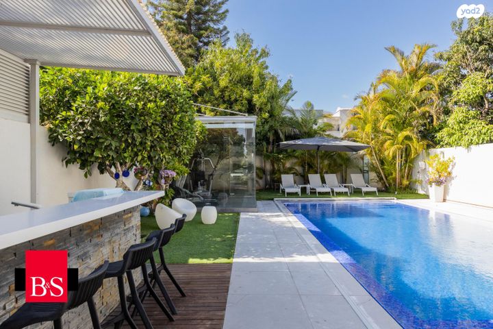 דו משפחתי, החרצית, צורן, קדימה צורן