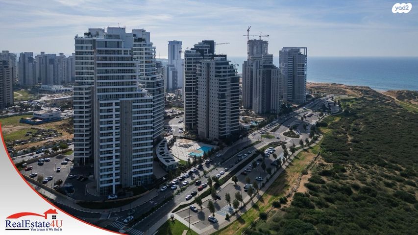 דירה, עוזי חיטמן, עיר ימים, נתניה