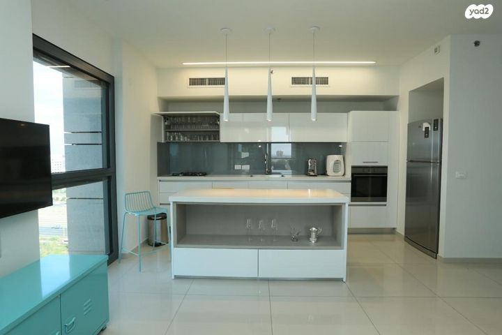 ניסים אלוני 