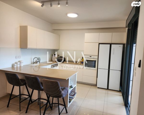 דירה, זלמן שז"ר, עיר ימים, נתניה