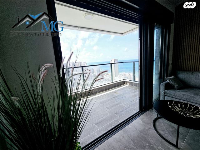 תיירות ונופש, סוקולוב 12, רוטשילד עצמאות, בת ים