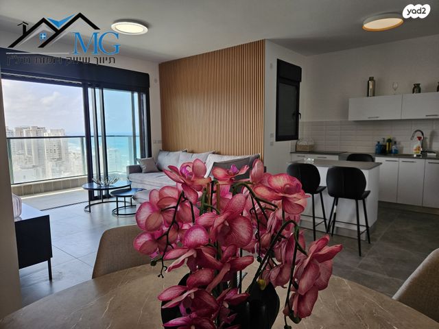 תיירות ונופש, סוקולוב 12, רוטשילד עצמאות, בת ים