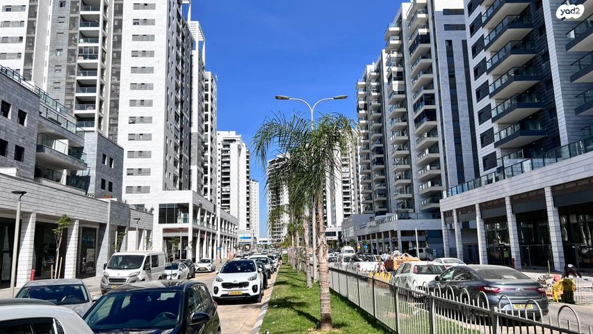 משרדים, משה לוי, נאות שמיר, רמלה