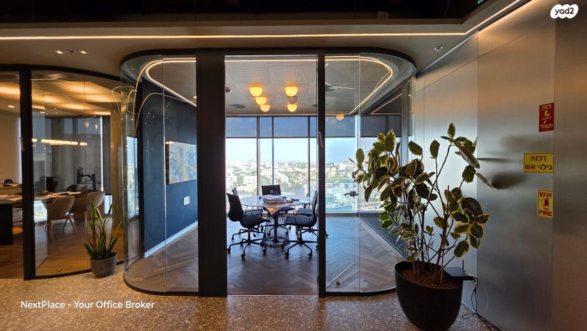 מונטיפיורי, הרכבת