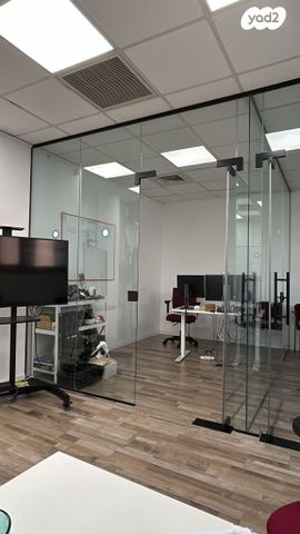 משרדים, בורסה, רמת גן