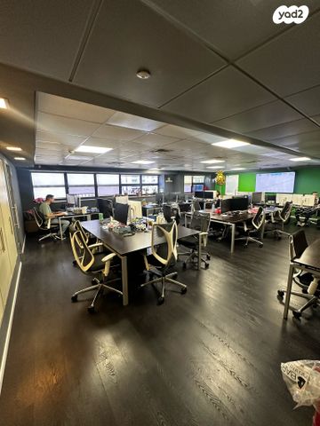 משרדים, האומנים, תל אביב יפו