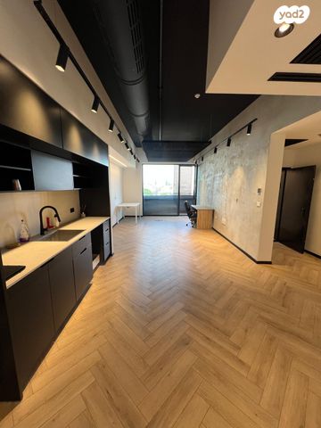 משרדים, דרך מנחם בגין, תל אביב יפו