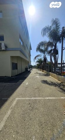 חנויות/ שטח מסחרי, עספיא, עספיא