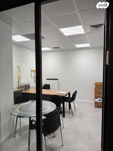 חנויות/ שטח מסחרי, עספיא, עספיא