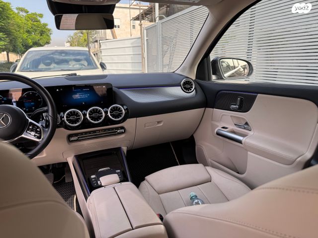 מרצדס-בנץ EQA