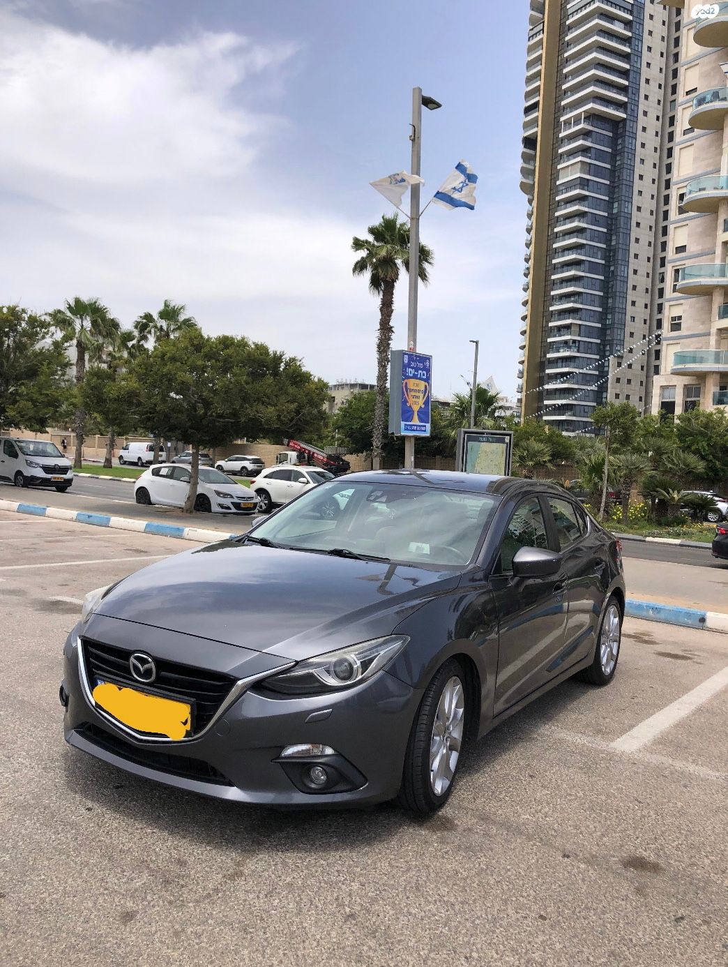 מודעת רכב מאזדה 3