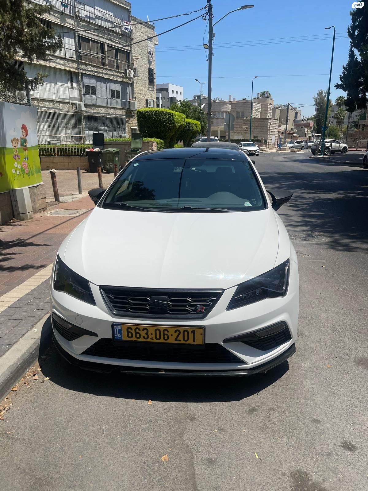 מודעת רכב סיאט לאון