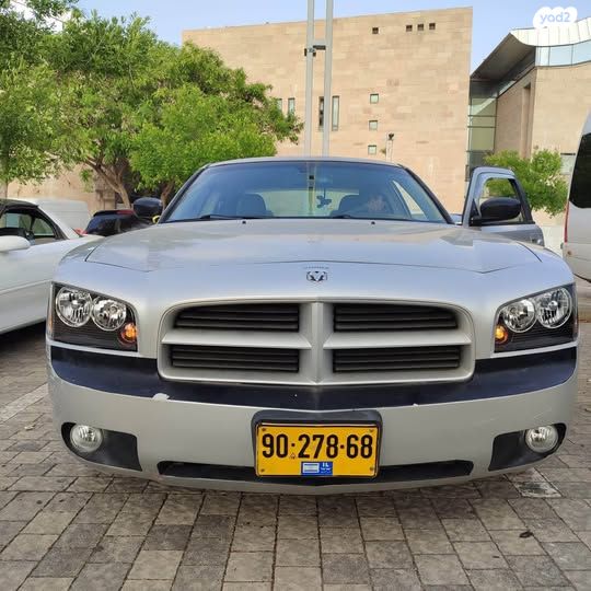 מודעת רכב דודג' צ'ארג'ר
