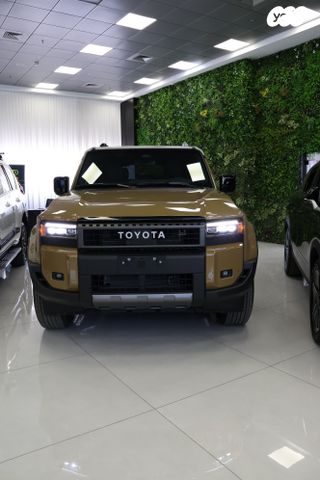 טויוטה לנד קרוזר