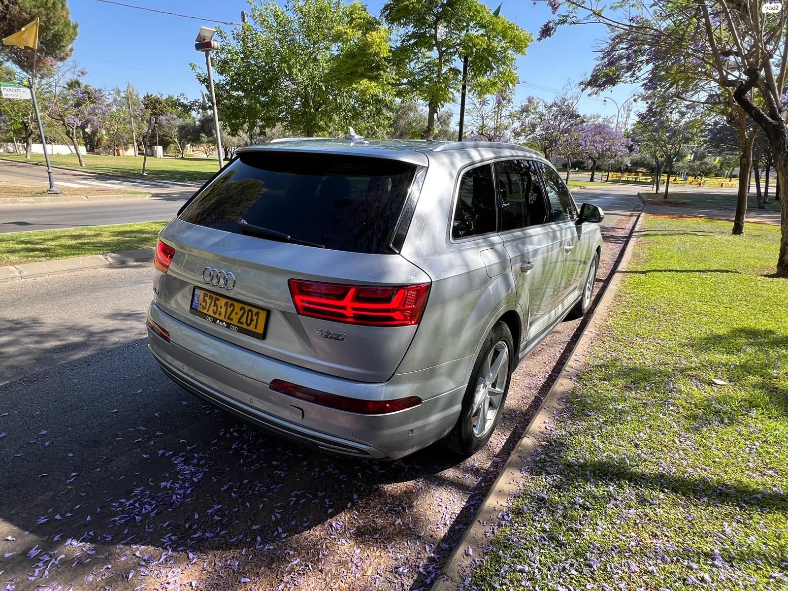 מודעת רכב אאודי Q7