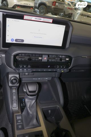 טויוטה לנד קרוזר