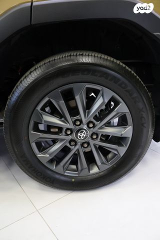 טויוטה לנד קרוזר