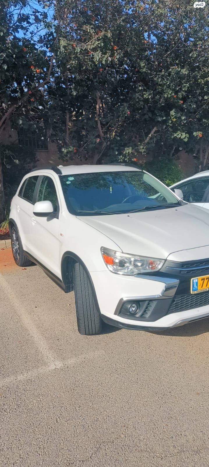 מודעת רכב מיצובישי ASX