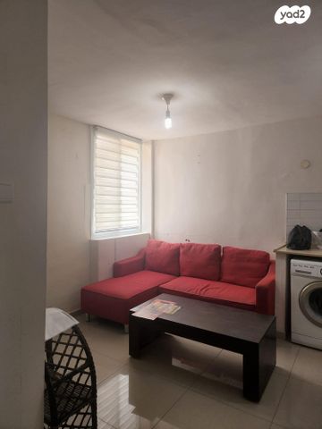 שמעון בר גיורא 