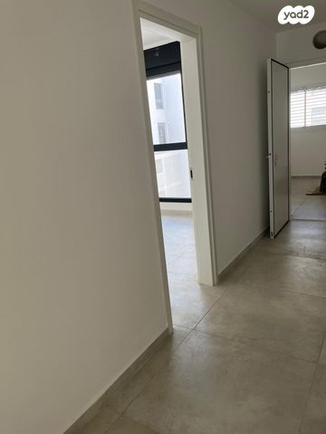 דירה, מעפילי אגוז 31, נווה חן, תל אביב יפו