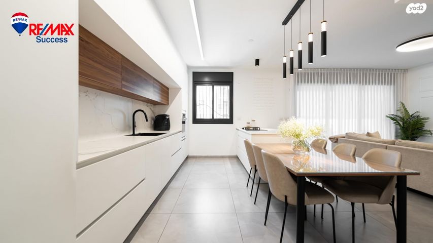 דירה, יעקב דורי, נאות שמיר, רמלה