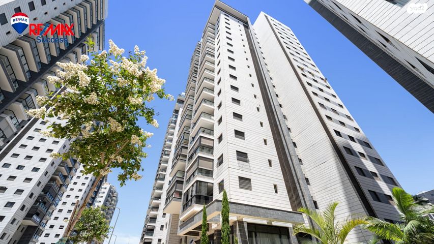 דירה, יעקב דורי, נאות שמיר, רמלה