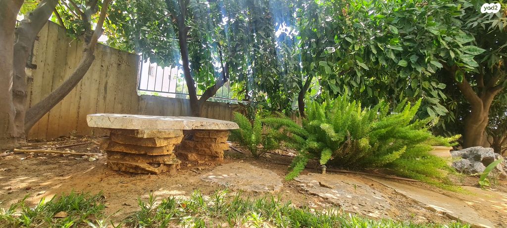 דירת גן, הקטיף, פרדס חנה כרכור