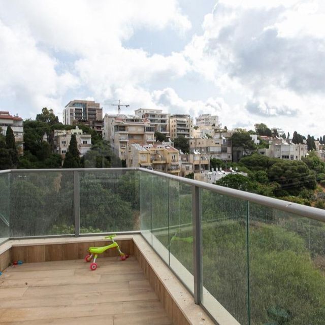 גג/ פנטהאוז, מעלות הבוצרים, מרכז הכרמל, חיפה