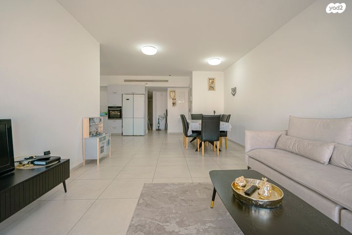 דירה, יעקב קינמון, עפולה