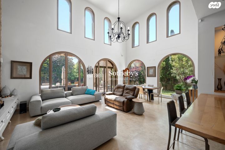 בית פרטי/ קוטג', הרקיע, הגולף, קיסריה