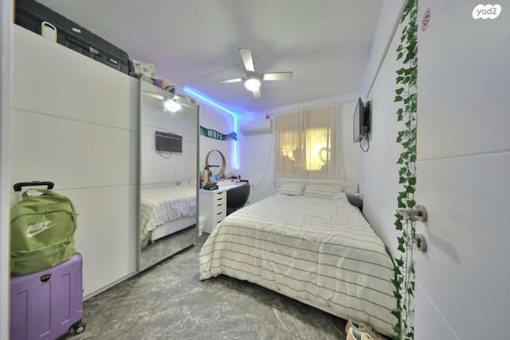 בית פרטי/ קוטג', מנחם בגין, נווה גנים, קרית מוצקין