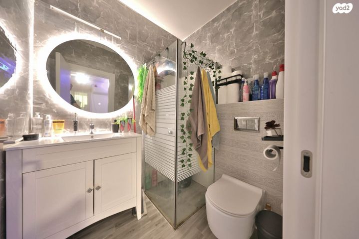 בית פרטי/ קוטג', מנחם בגין, נווה גנים, קרית מוצקין