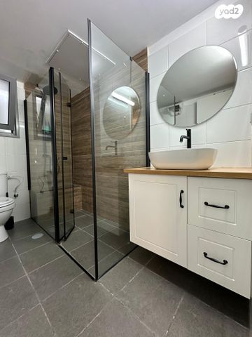 דירה, אליהו הנביא, פסגות אפק, ראש העין