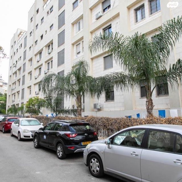 גג/ פנטהאוז, מעלות הבוצרים, מרכז הכרמל, חיפה