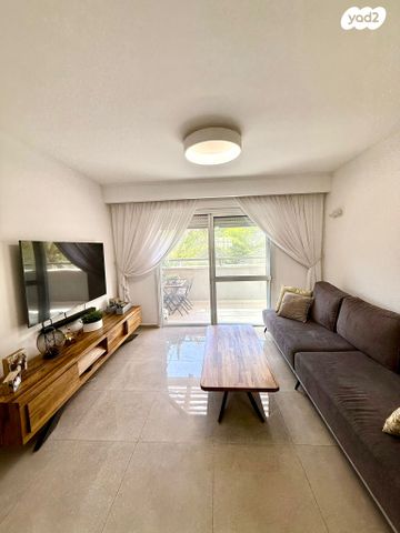 דירה, הנחלים, מודיעין מכבים רעות