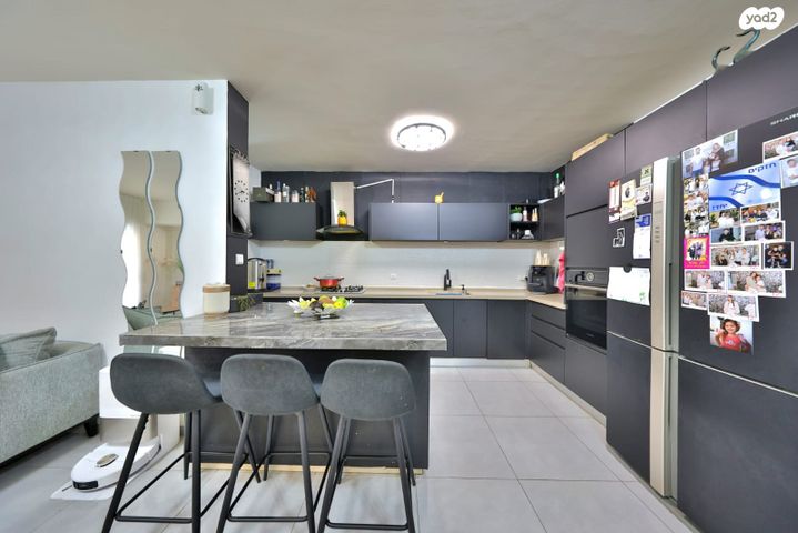 בית פרטי/ קוטג', מנחם בגין, נווה גנים, קרית מוצקין