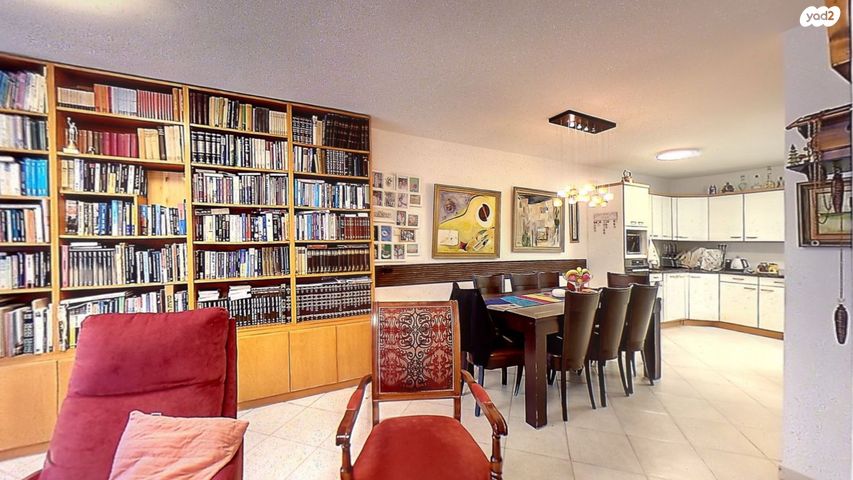 דירת גן, אלון שבות