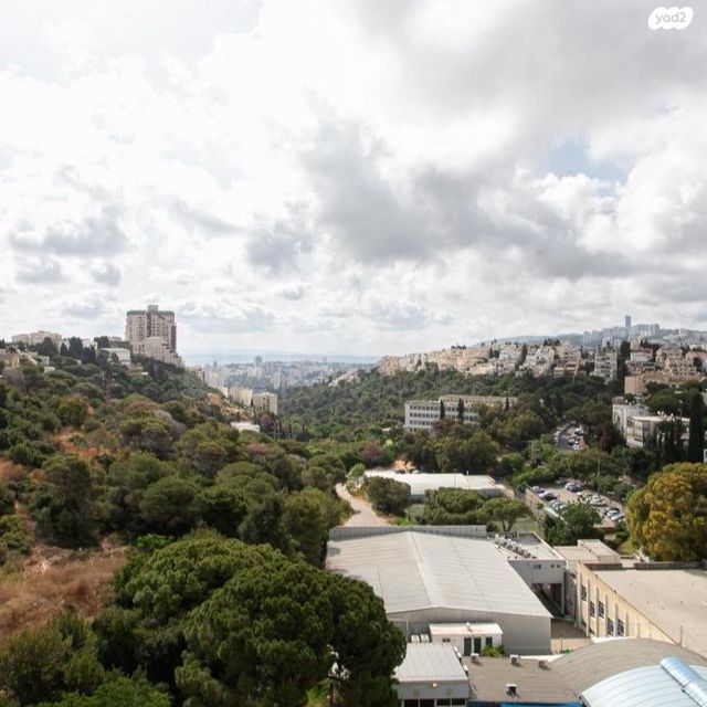 גג/ פנטהאוז, מעלות הבוצרים, מרכז הכרמל, חיפה