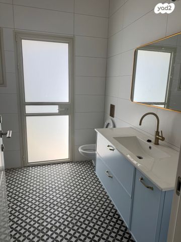 בית פרטי/ קוטג', שאר העיר, קדימה צורן