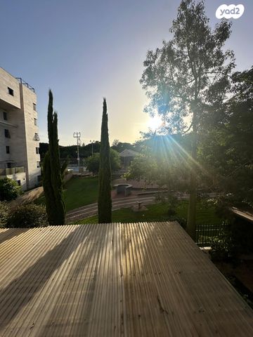 דירה, הדולב 18, קדימה צורן