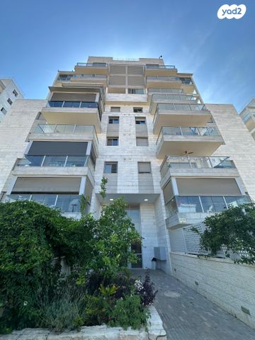 דירה, אליהו הנביא, פסגות אפק, ראש העין