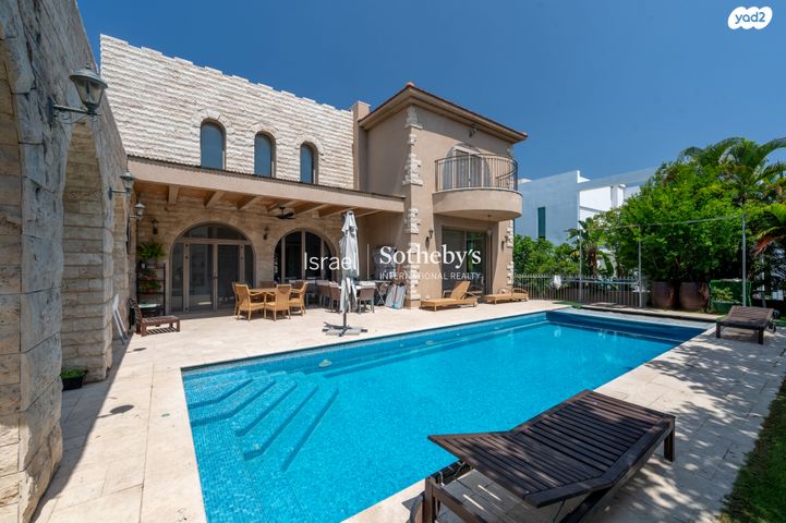 בית פרטי/ קוטג', הרקיע, הגולף, קיסריה